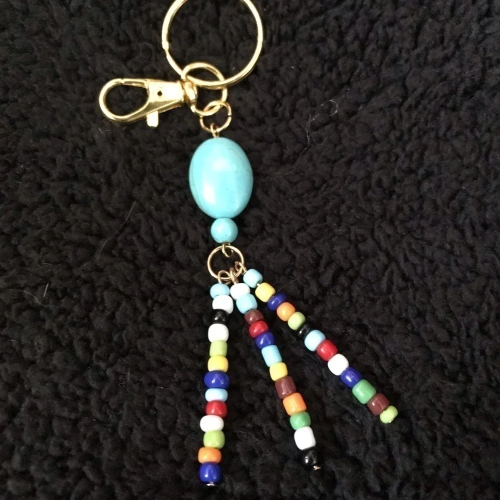HANDCRAFTED Goldtone Keychain w/Turquoise Magnesite Gemstones & Glass Seed Beads